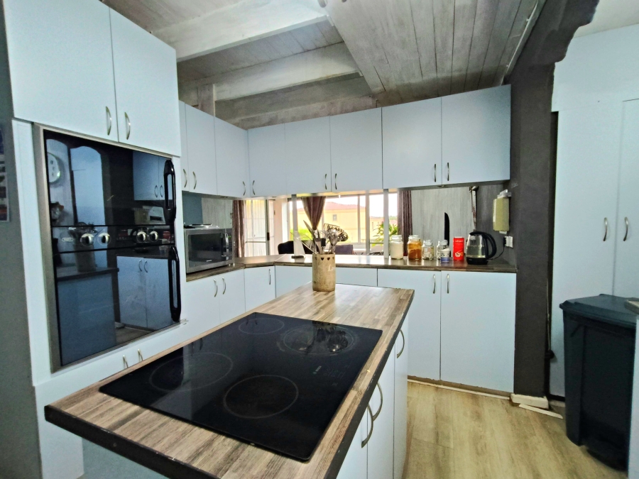 4 Bedroom Property for Sale in Aston Bay Eastern Cape